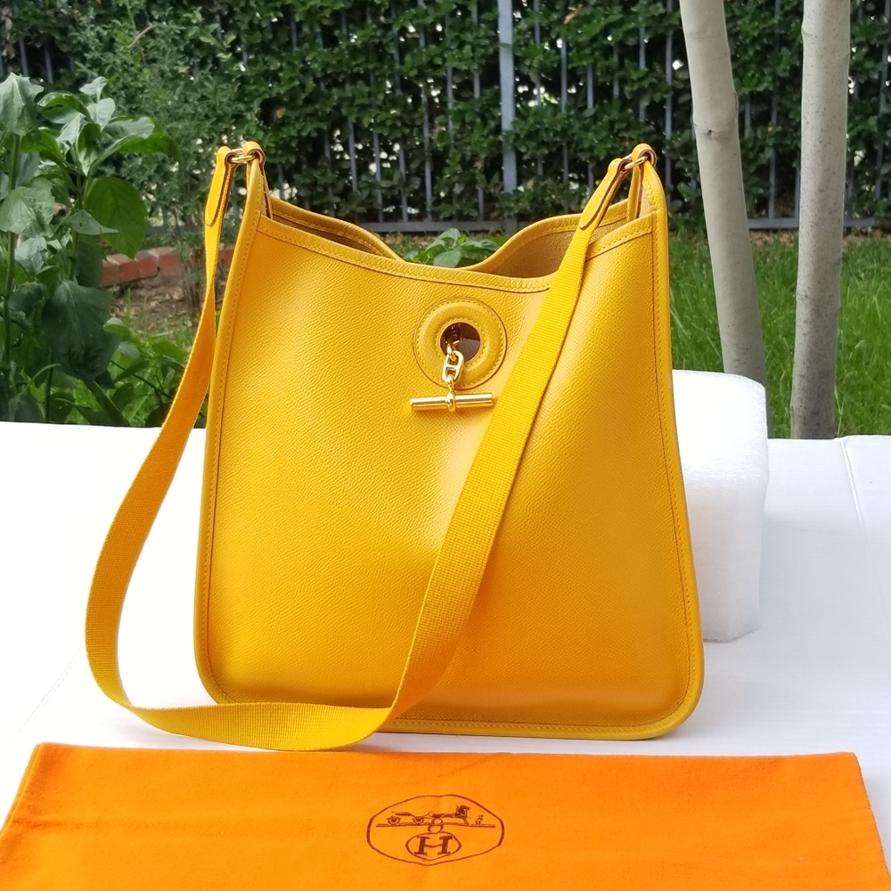HERMES Courchevel Vespa PM  Soleil Jaune